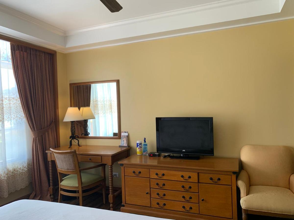 The Manor Hotel Baguio Private Unit Superior Room With A Great View Baguio City Eksteriør bilde